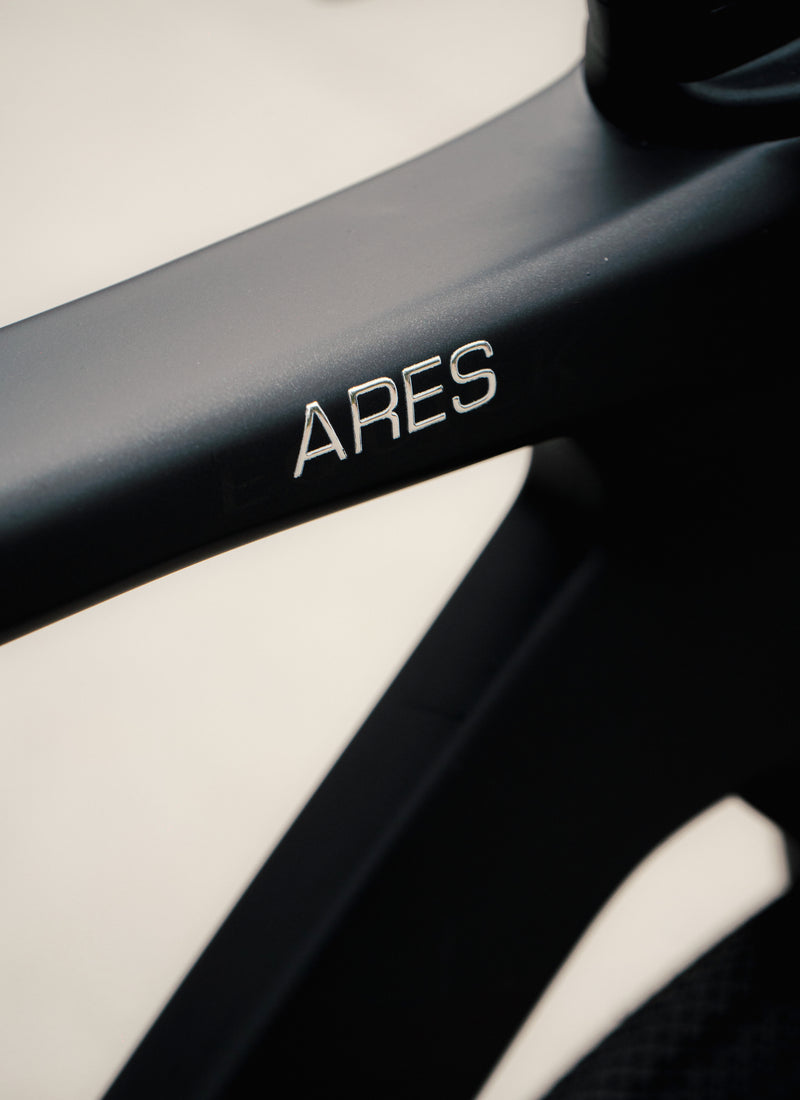 Premium Carbon Build